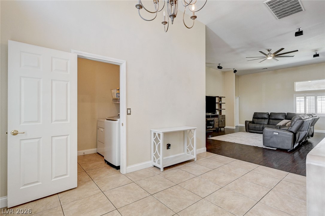 6000 Cabo San Lucas Avenue Property Photo 8
