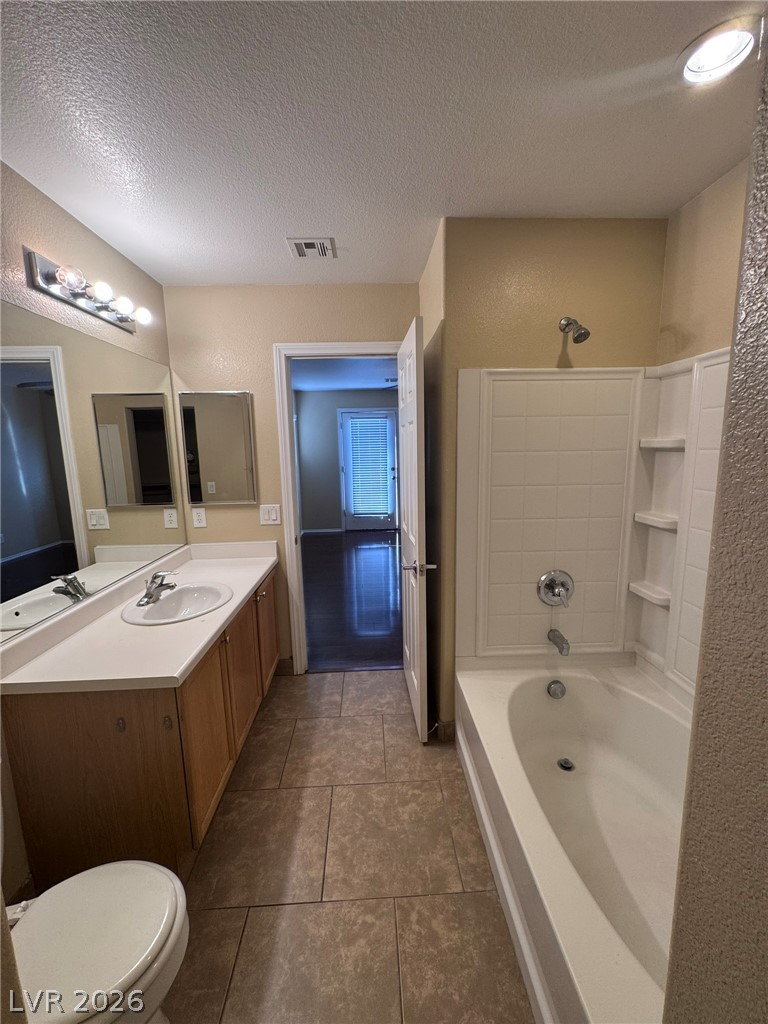 8949 Careful Canvas Avenue Property Photo 7