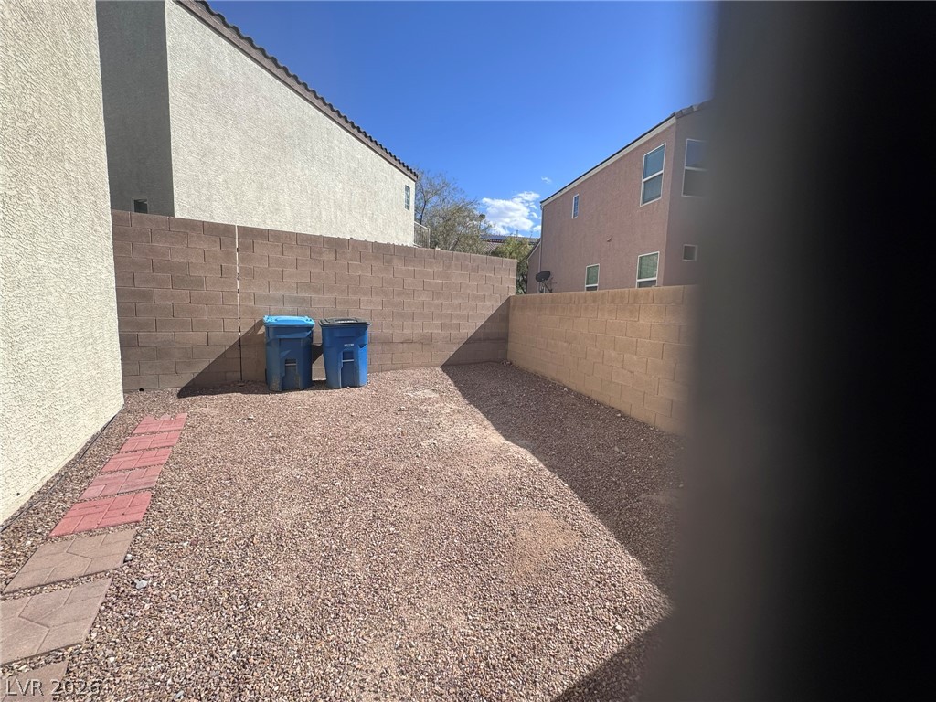 8949 Careful Canvas Avenue Property Photo 10