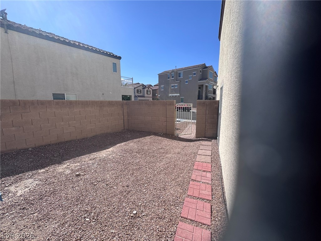 8949 Careful Canvas Avenue Property Photo 16