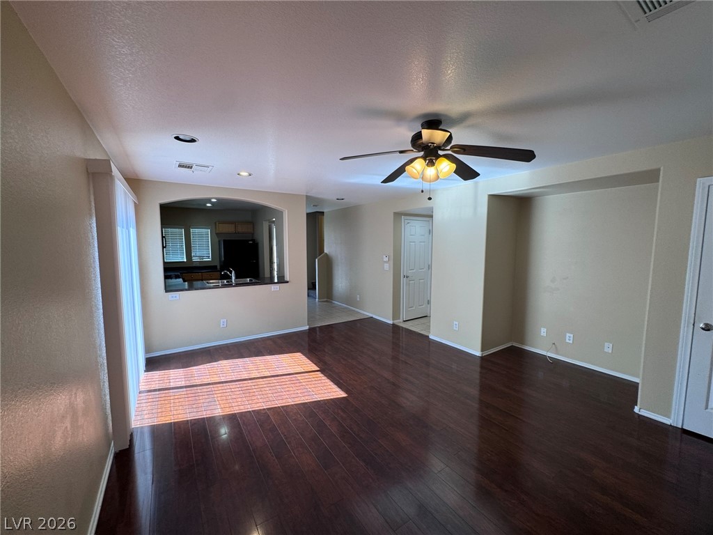 8949 Careful Canvas Avenue Property Photo 31