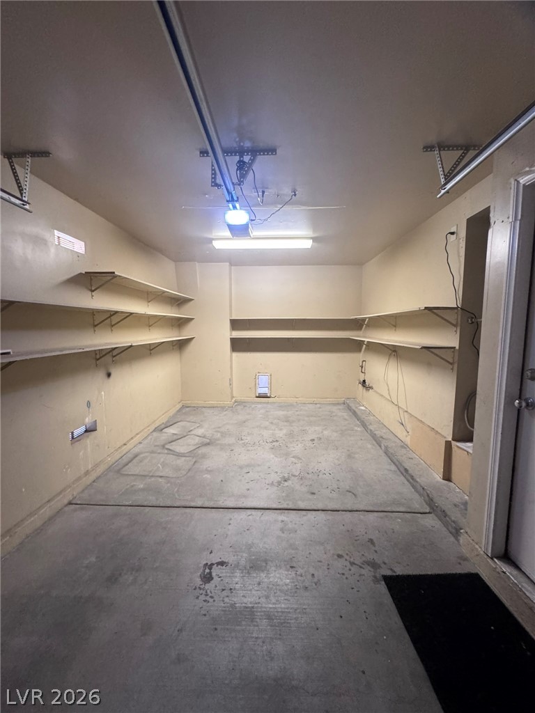 8949 Careful Canvas Avenue Property Photo 35