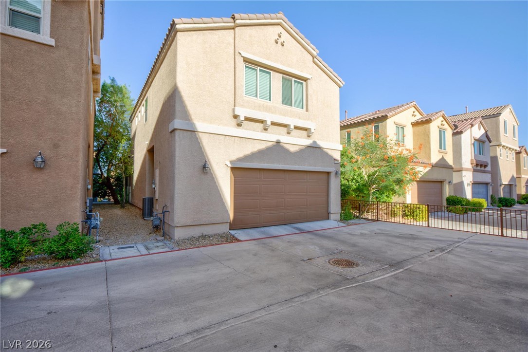 7720 Vibrant Thread Court Property Photo 1
