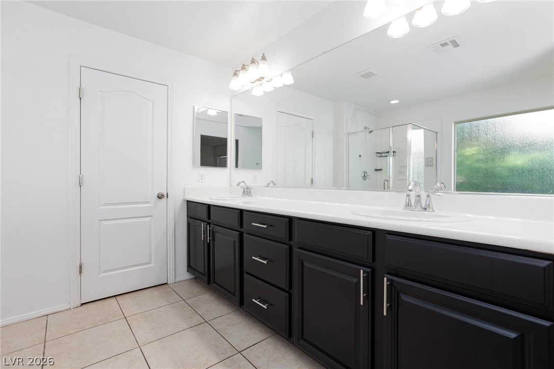 7720 Vibrant Thread Court Property Photo 14