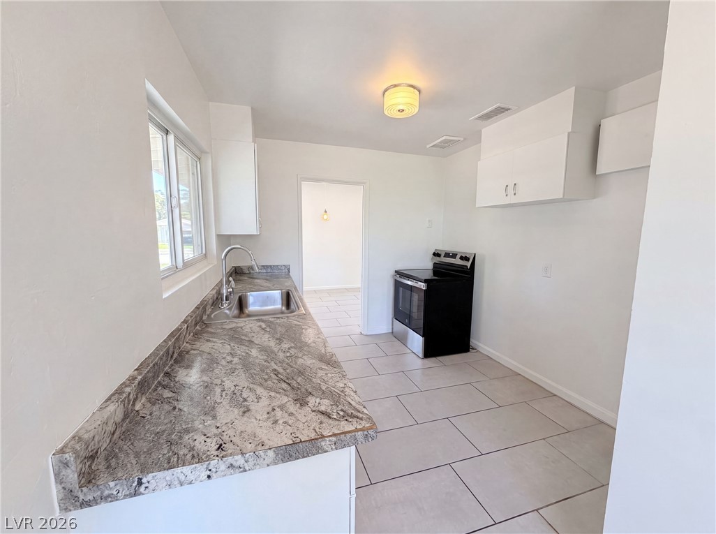 1437 Franklin Avenue Property Photo 2