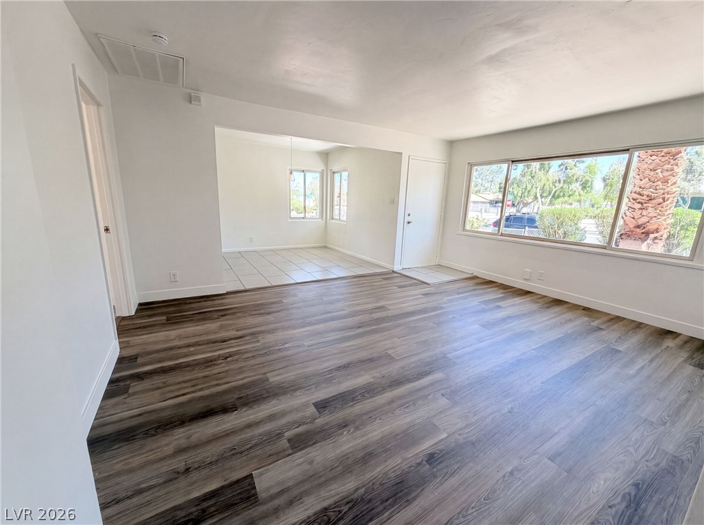1437 Franklin Avenue Property Photo 3