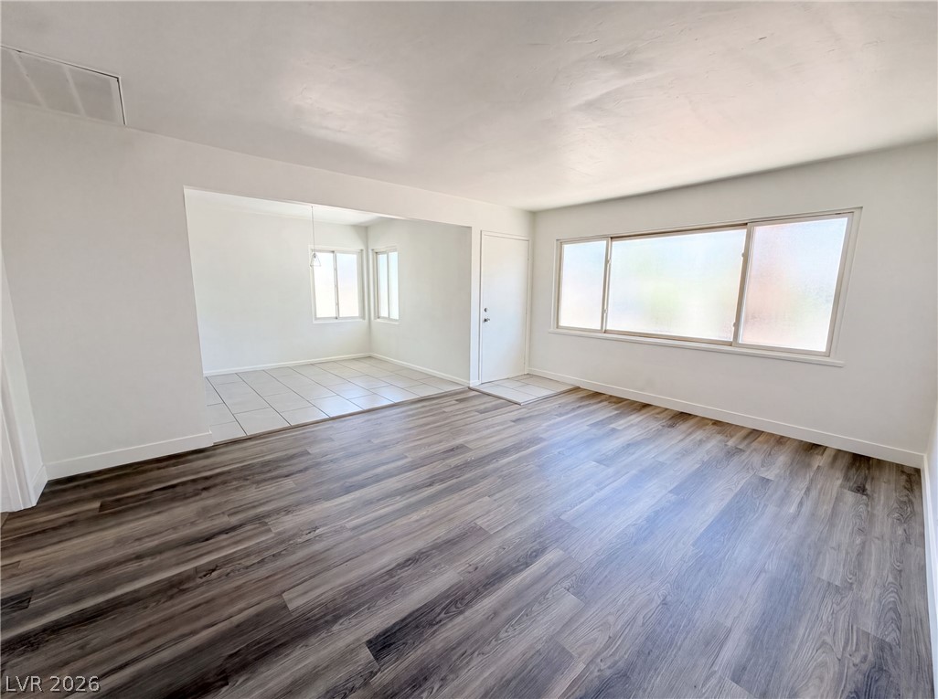 1437 Franklin Avenue Property Photo 8