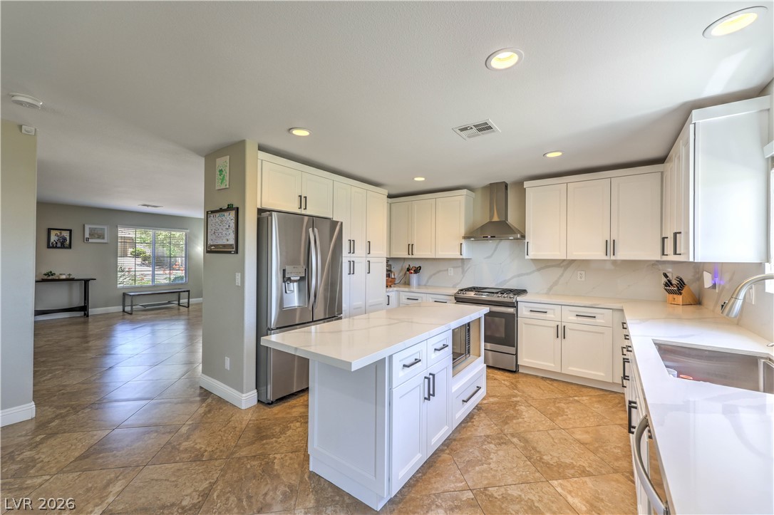 152 Welland Court Property Photo 1