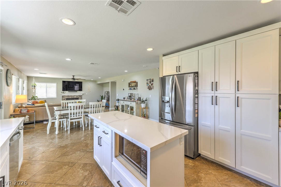 152 Welland Court Property Photo 23