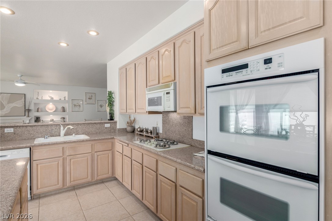 1708 Desert Fort Street Property Photo 23