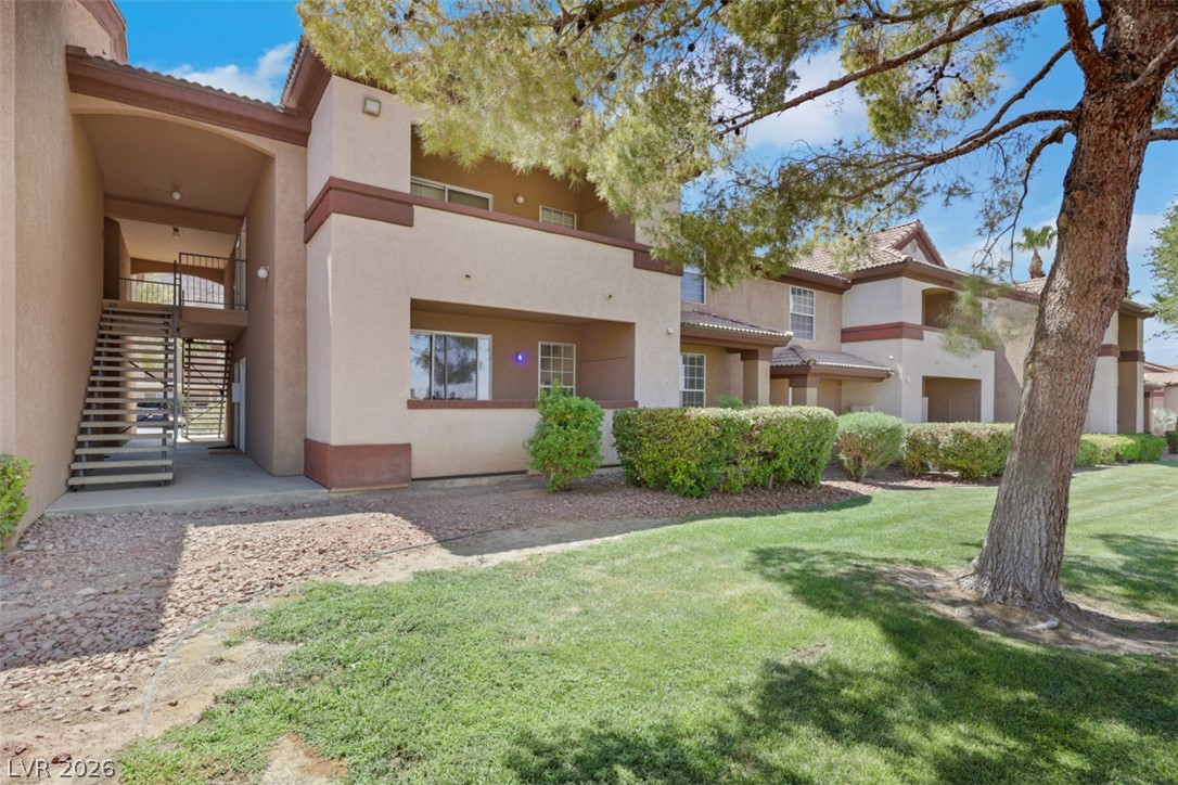 231 West Horizon Ridge Parkway 316 Property Photo 5