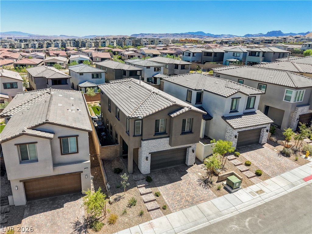 11627 Desert Hollow Avenue Property Photo 3
