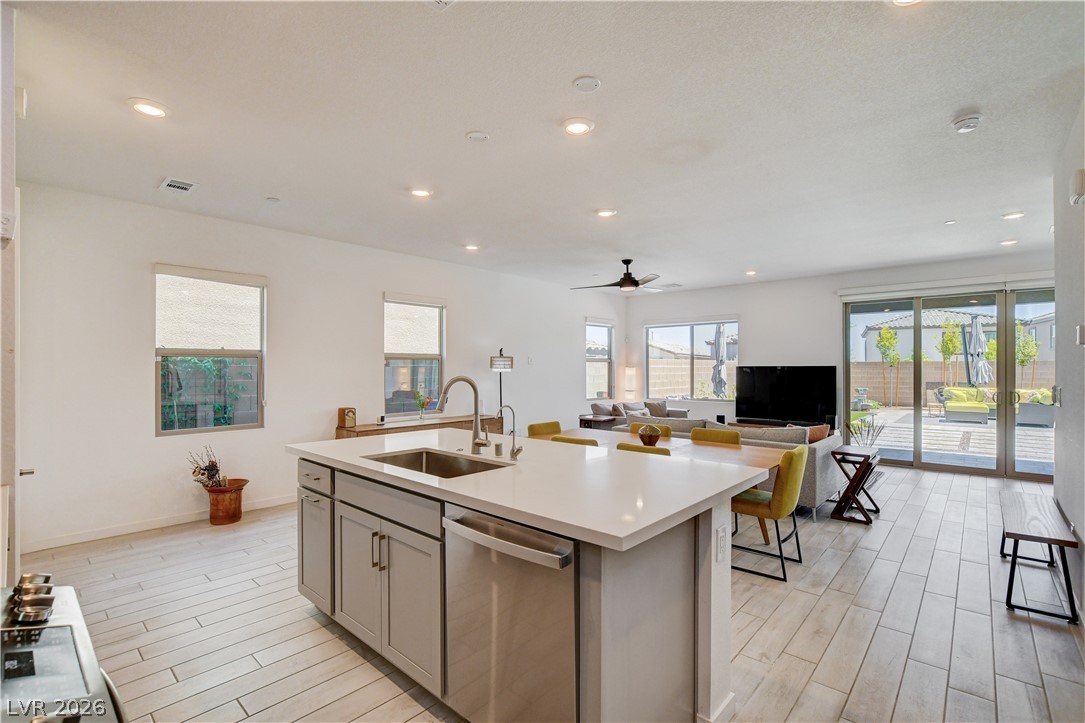 11627 Desert Hollow Avenue Property Photo 10