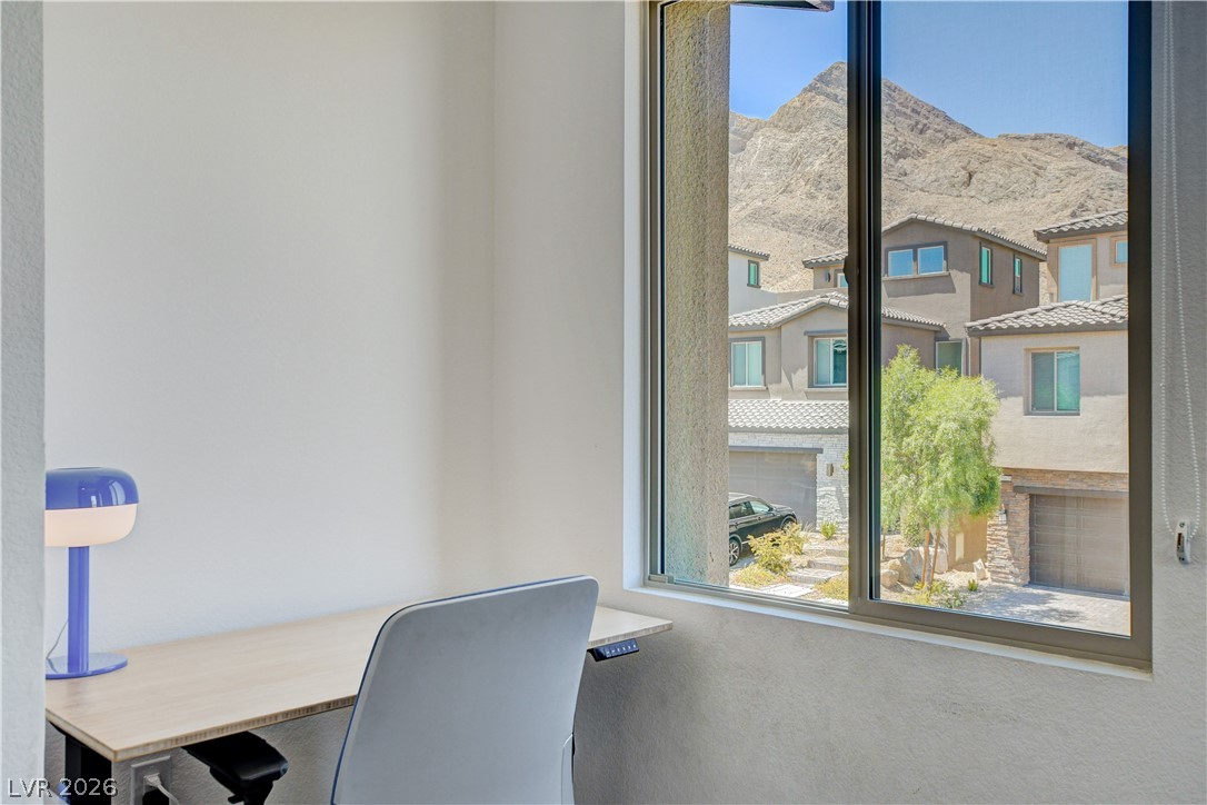 11627 Desert Hollow Avenue Property Photo 33