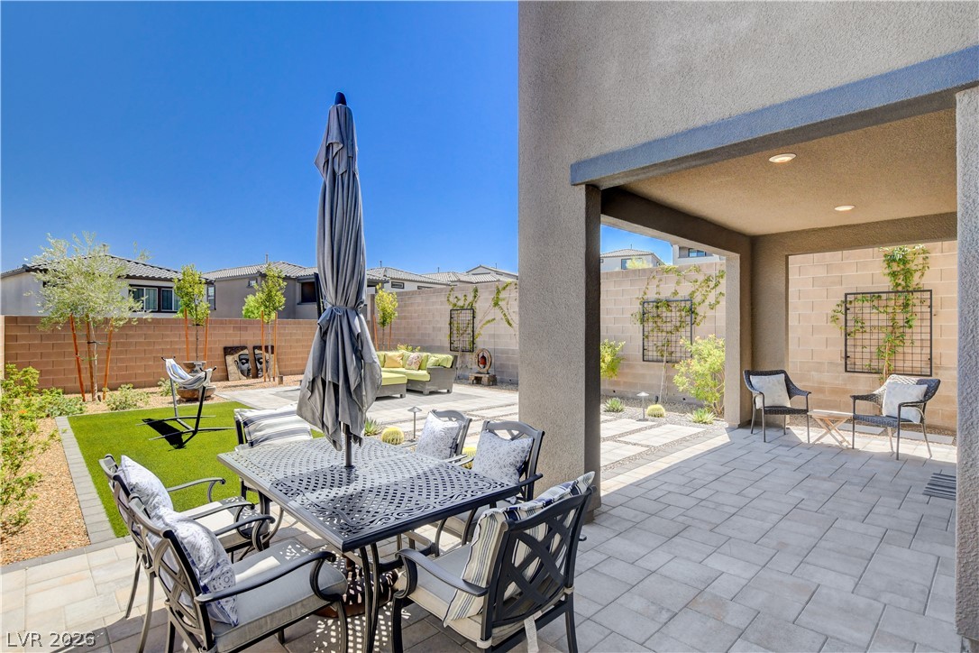 11627 Desert Hollow Avenue Property Photo 37