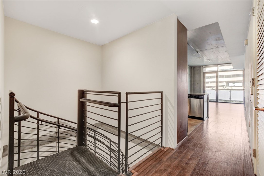 353 East Bonneville Avenue 181/281 Property Photo 6