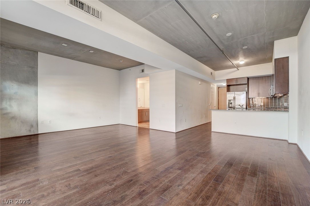 353 East Bonneville Avenue 181/281 Property Photo 13