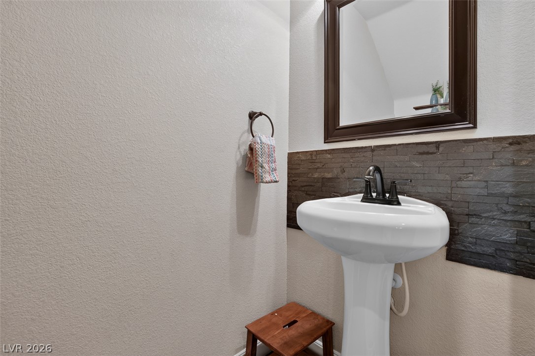 9726 Fox Estate St Property Photo 25