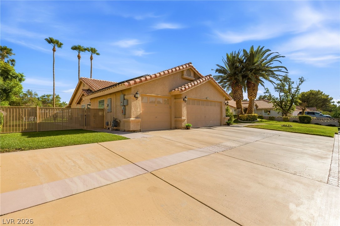 1611 Managua Drive Property Photo 3
