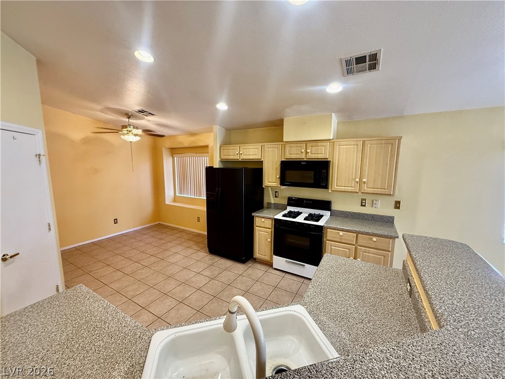 4851 Stormy Ridge Street Property Photo 6