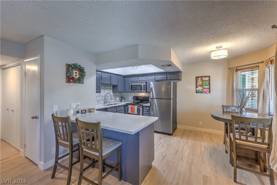 925 Rockview Drive 202 Property Photo 9