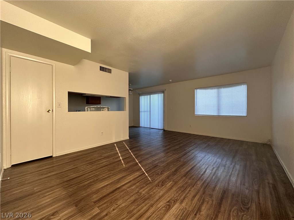 5227 Greene Lane Property Photo 3