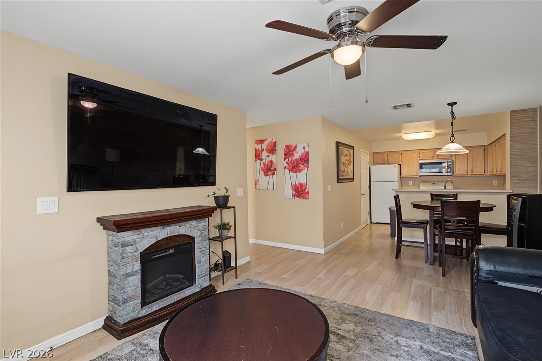 2140 Willowbury Drive C Property Photo 4
