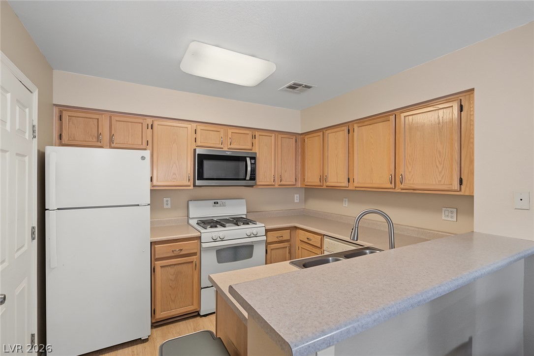 2140 Willowbury Drive C Property Photo 10