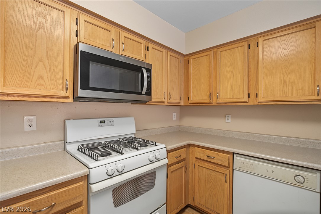 2140 Willowbury Drive C Property Photo 11