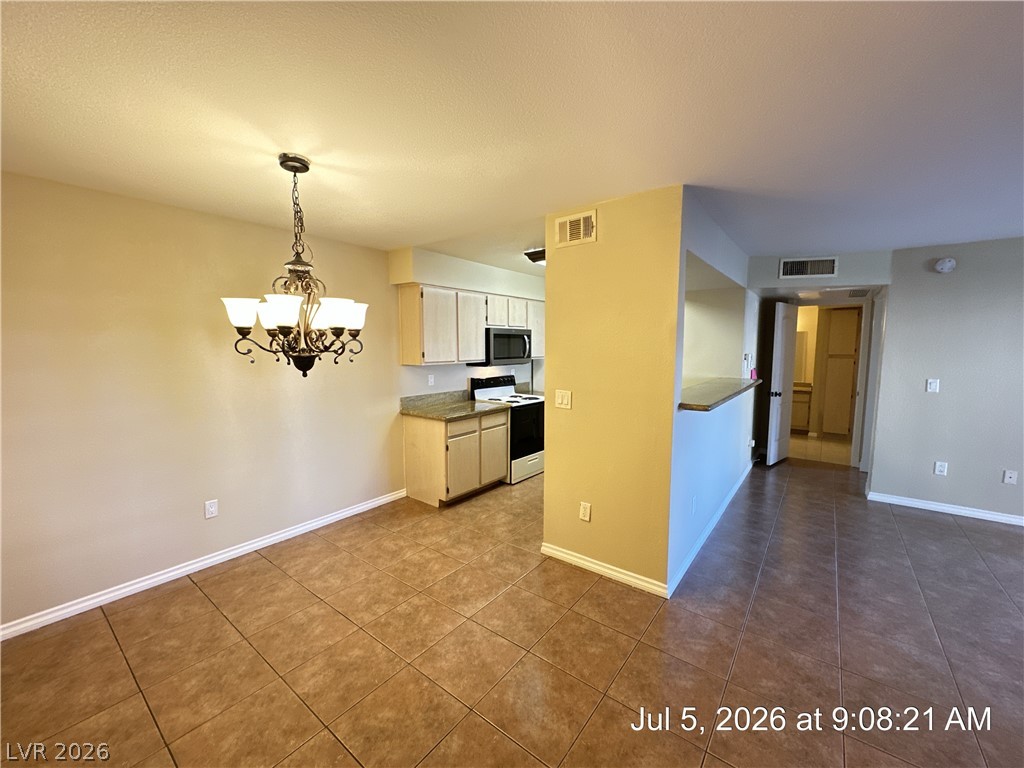 1150 North Buffalo Drive 1090 Property Photo 10