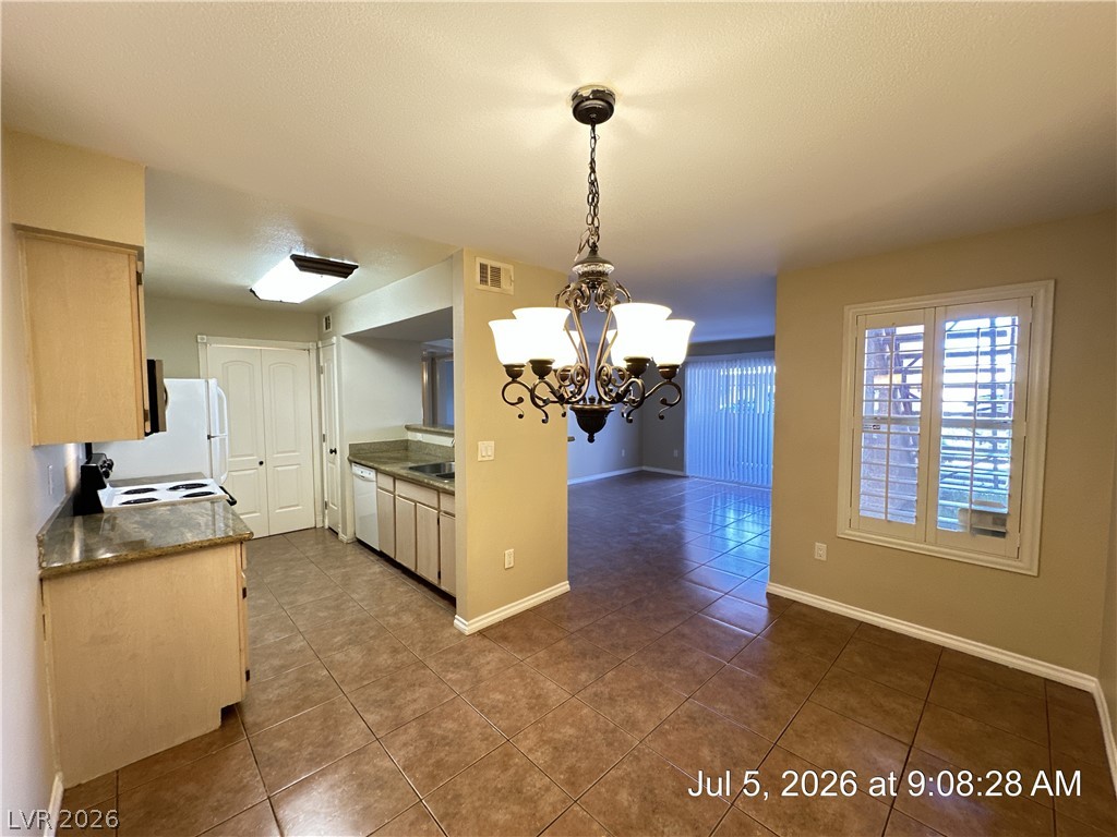 1150 North Buffalo Drive 1090 Property Photo 11