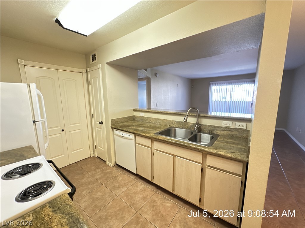 1150 North Buffalo Drive 1090 Property Photo 15