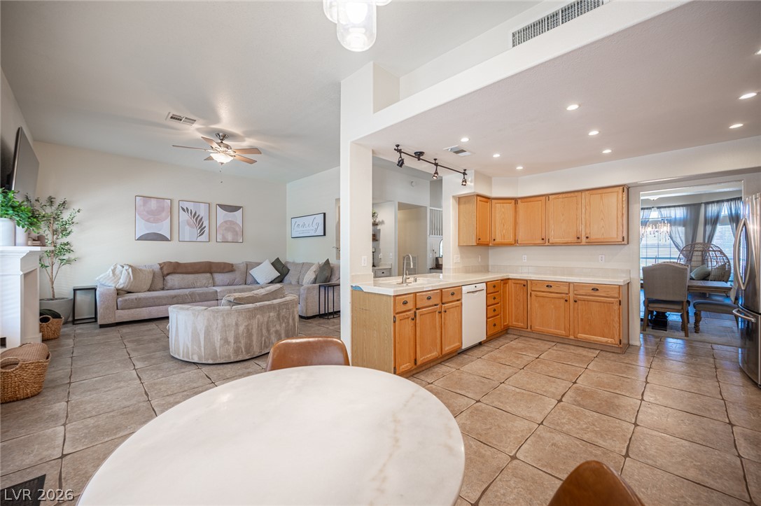3116 Saint Tropez Street Property Photo 22