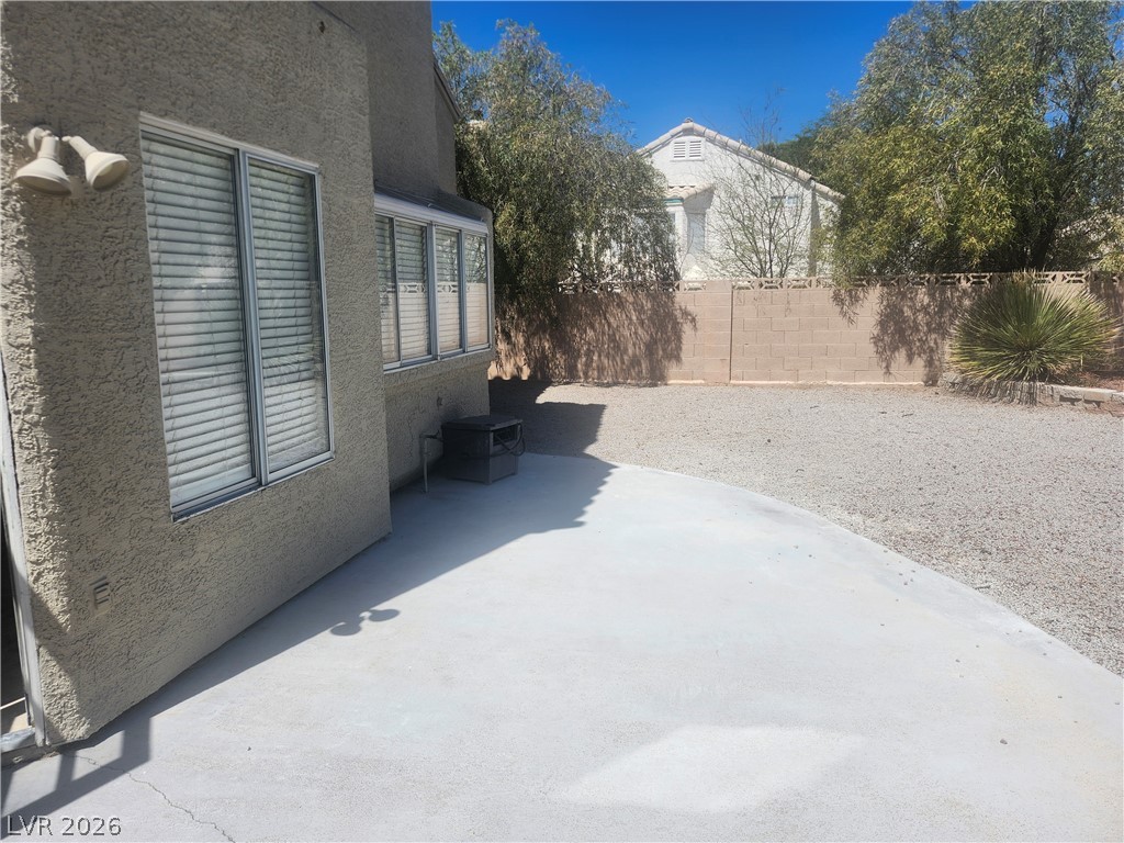 8428 Oyster Drive Property Photo 4