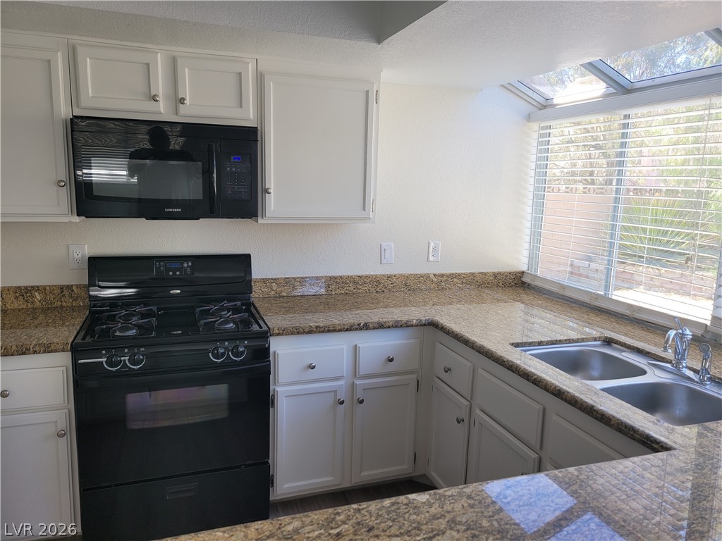 8428 Oyster Drive Property Photo 13