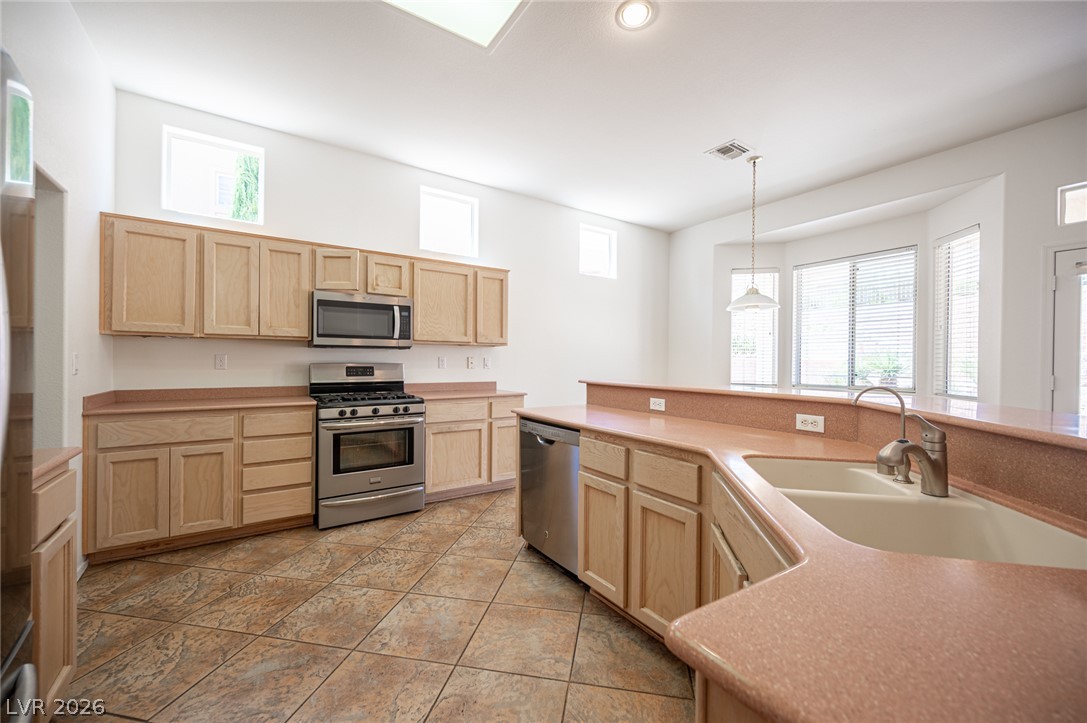 10820 Mission Lakes Avenue Property Photo 13