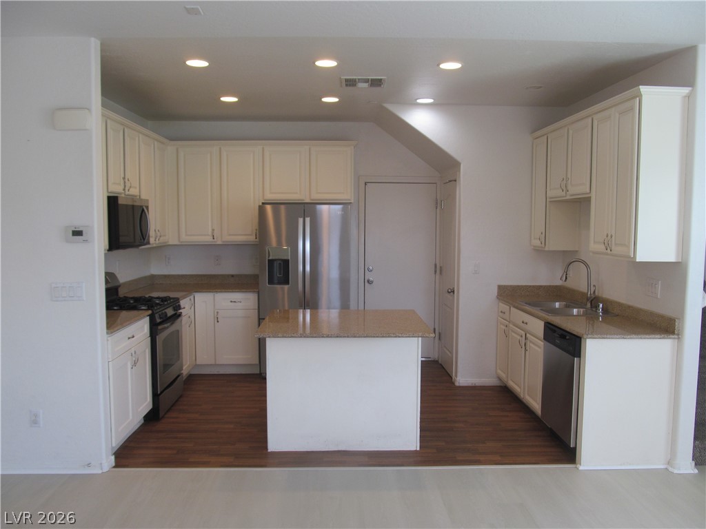 717 Calamus Palm Place Property Photo 6