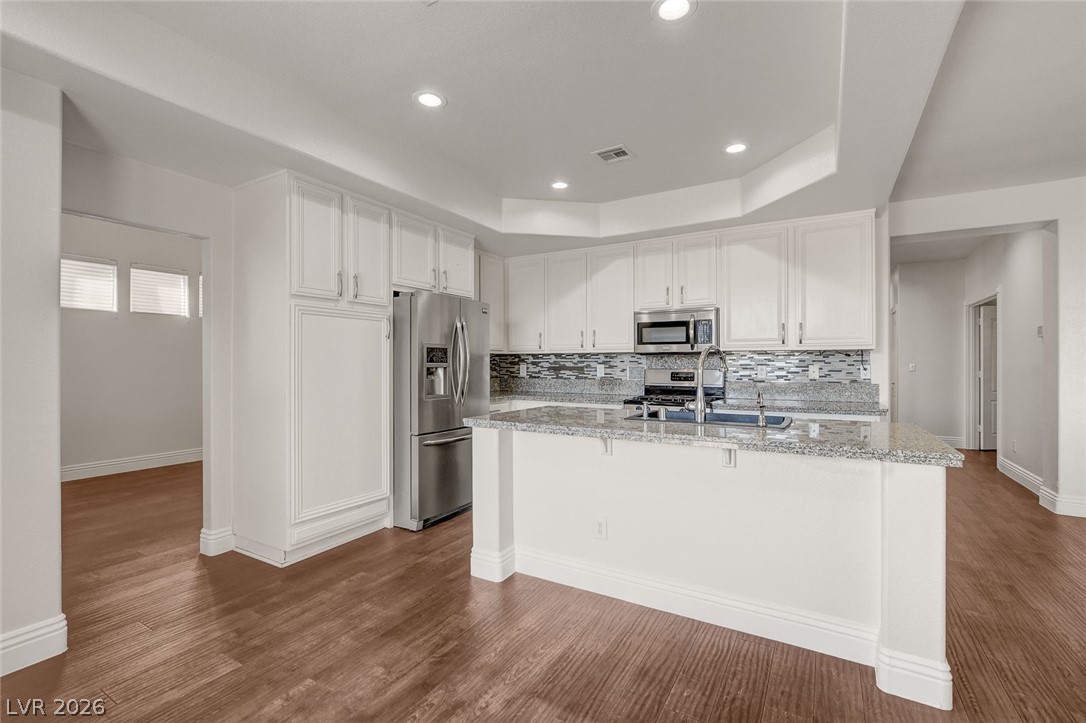 408 Silver Prairie Court Property Photo 11