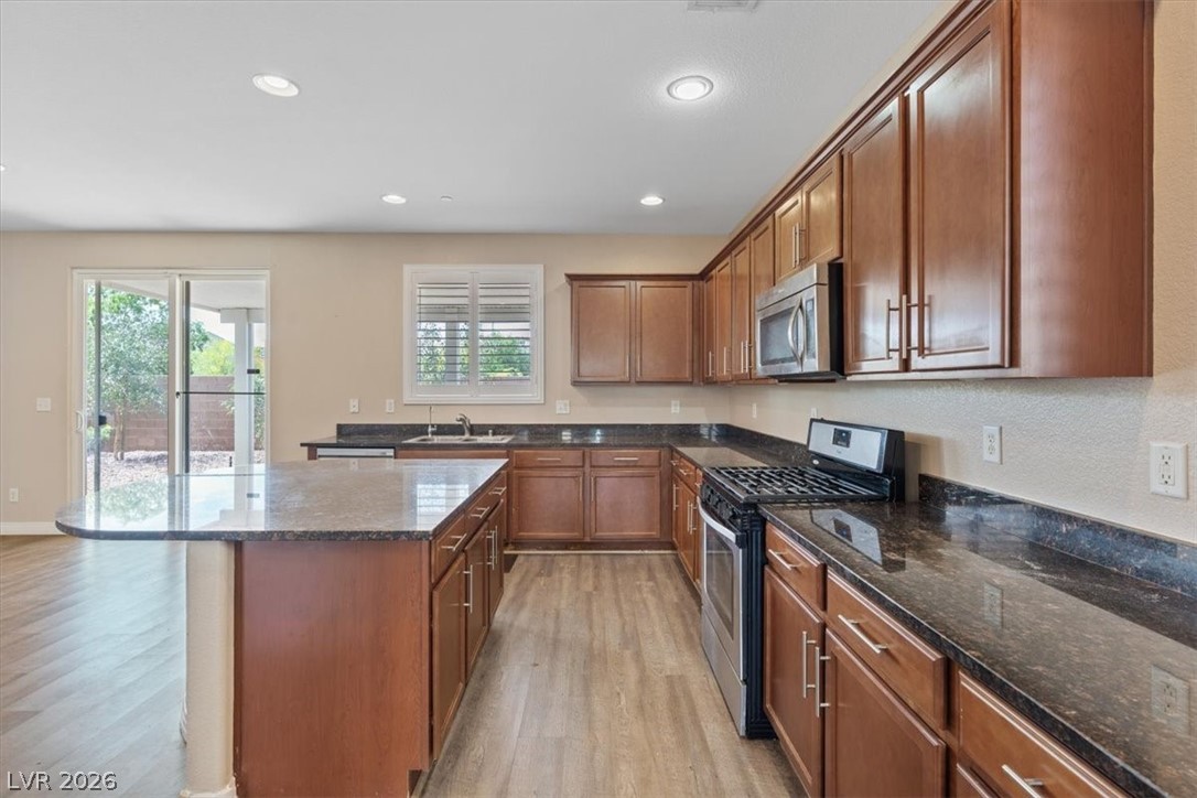 1121 Copper Grass Street Property Photo 7