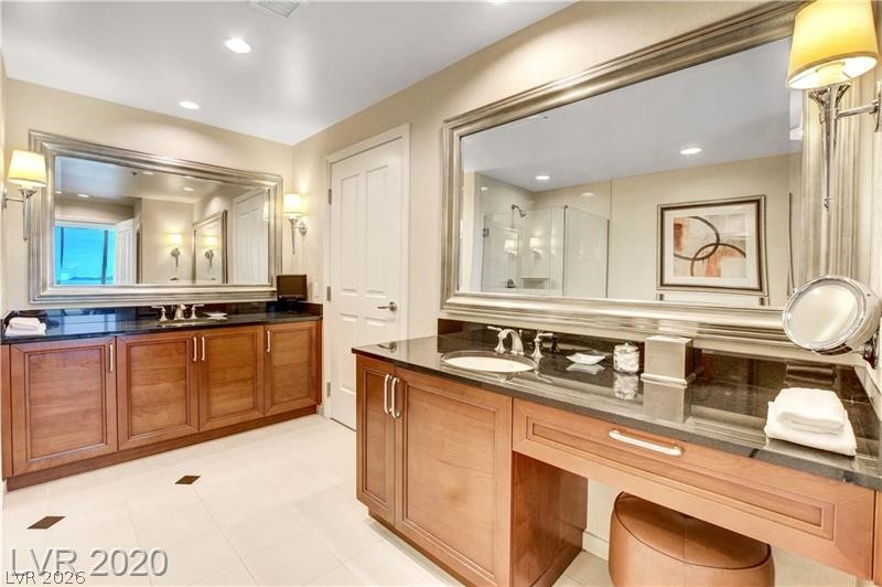 125 East Harmon Avenue 1620 Property Photo 24