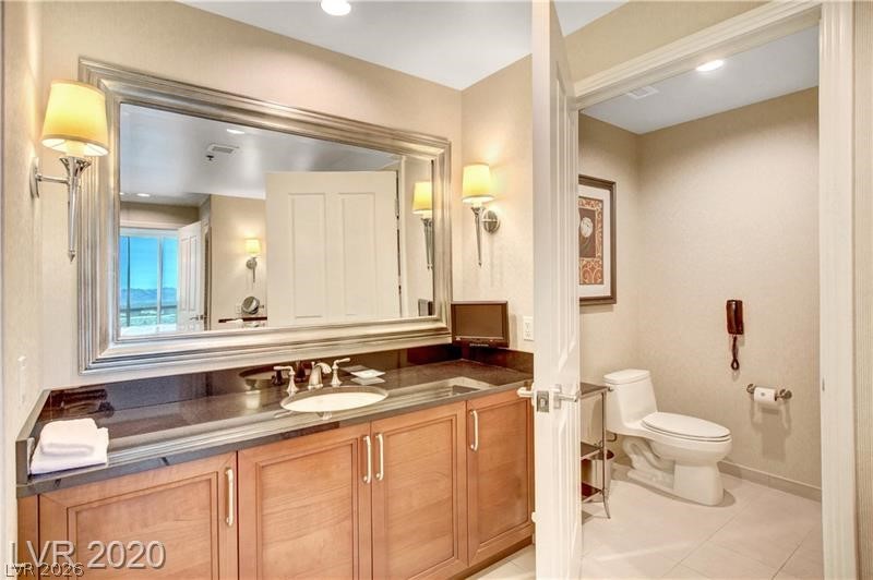 125 East Harmon Avenue 1620 Property Photo 25