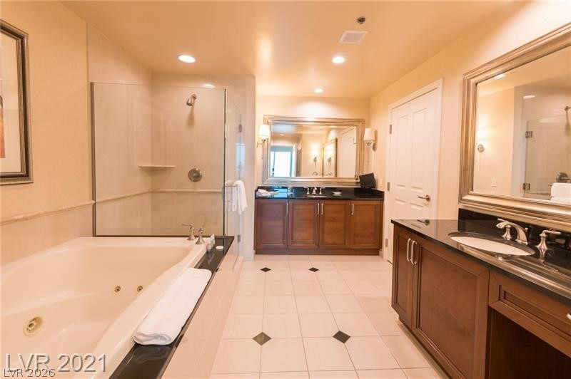 125 East Harmon Avenue 2514 Property Photo 6