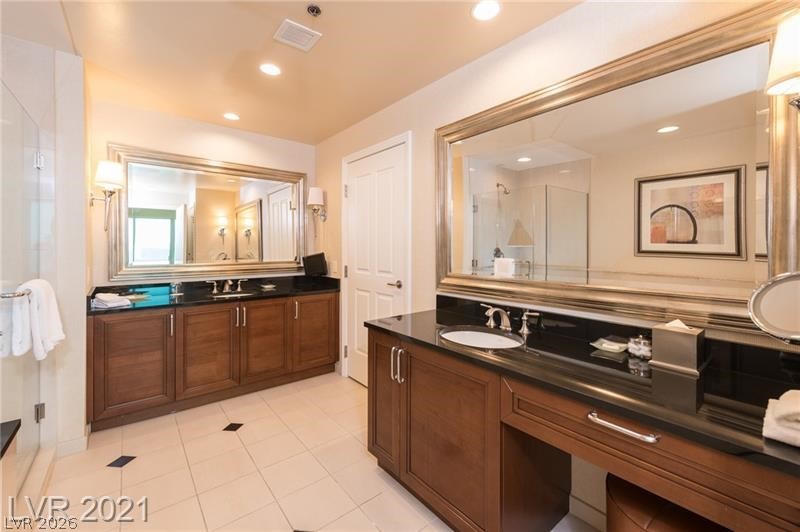 125 East Harmon Avenue 2514 Property Photo 9