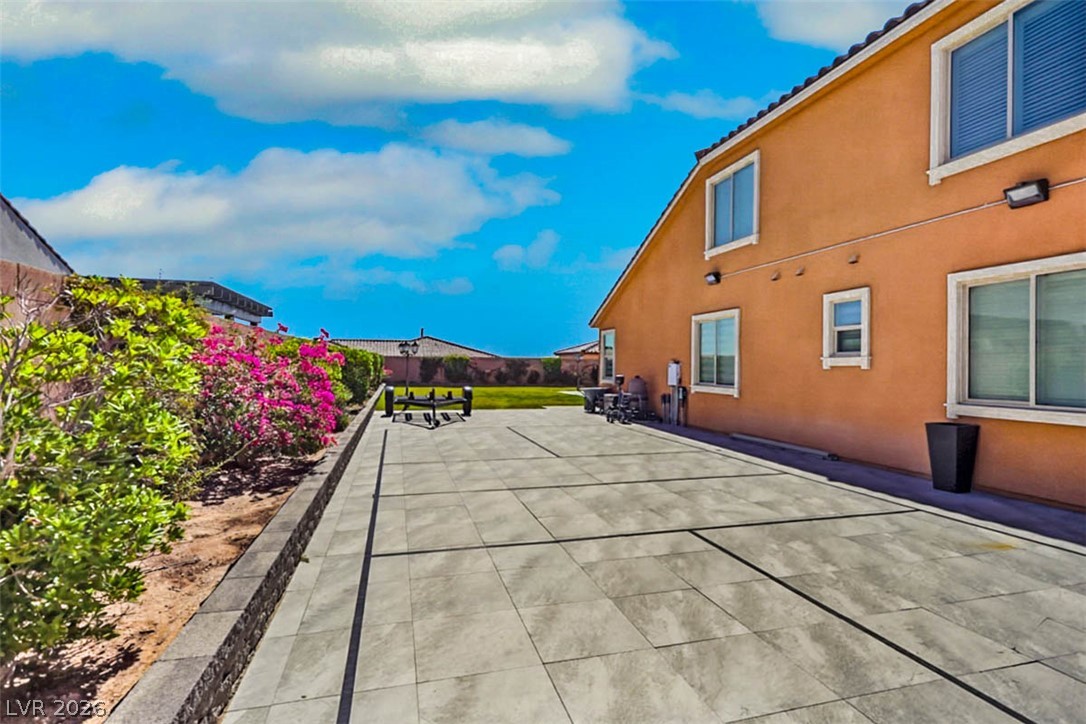 9096 Becket Ranch Court Property Photo 4