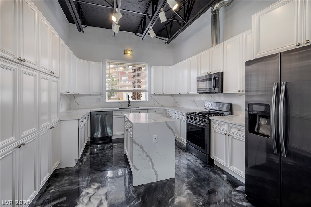 5651 Deer Creek Falls Court Property Photo 11