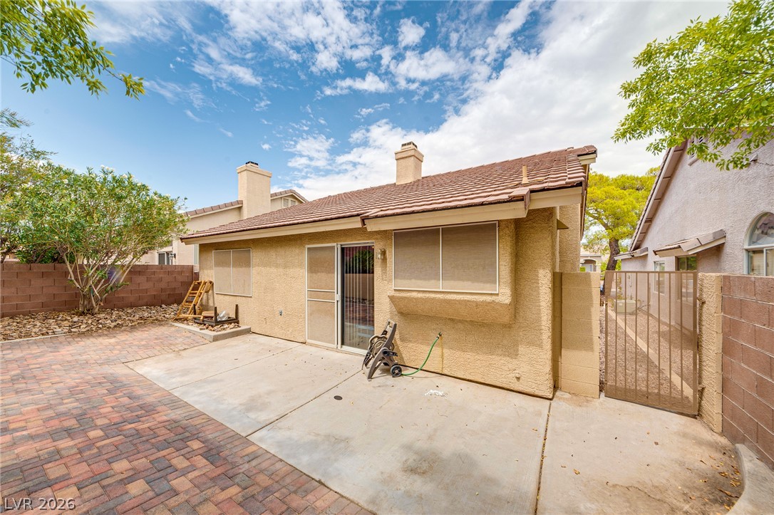 9829 Panorama Cliff Drive Property Photo 2
