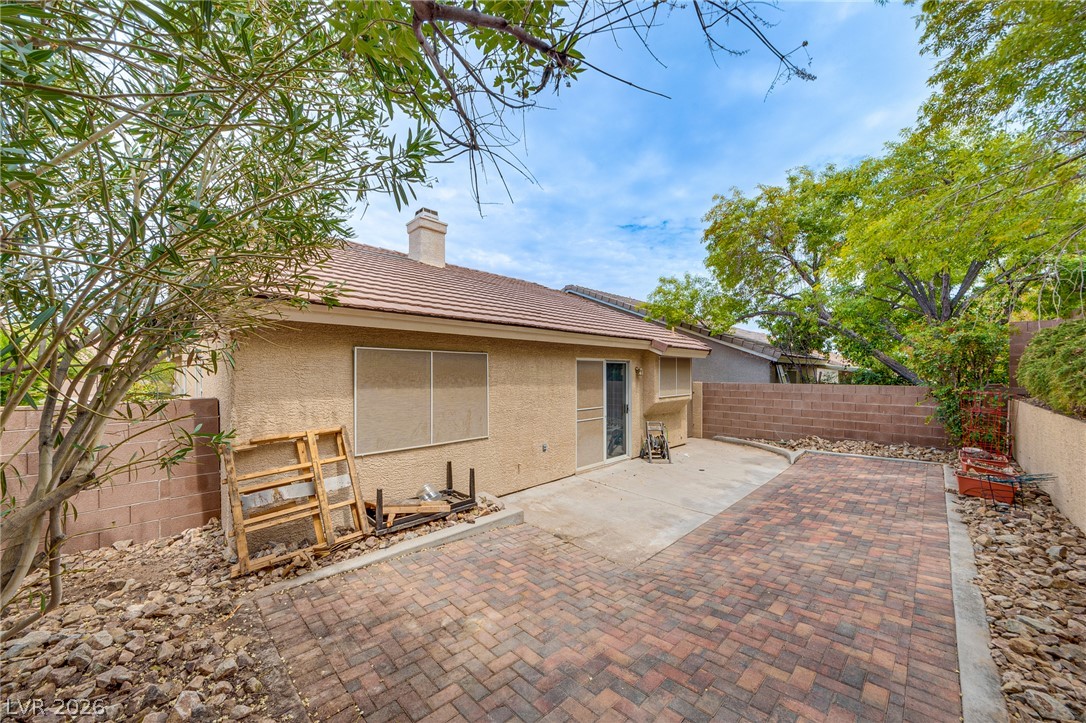 9829 Panorama Cliff Drive Property Photo 3