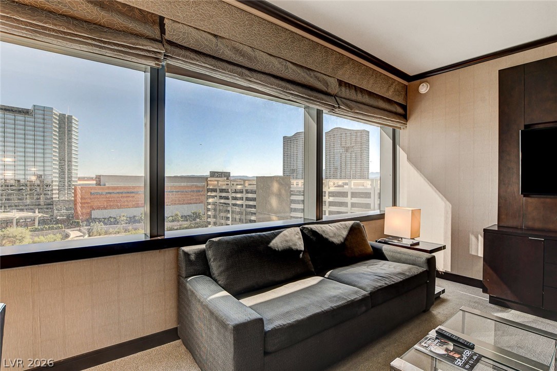 2600 West Harmon Avenue 9015 Property Photo 13
