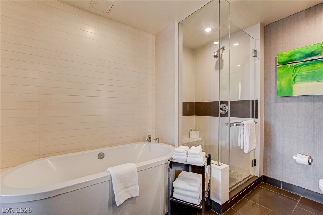 2600 West Harmon Avenue 9015 Property Photo 24