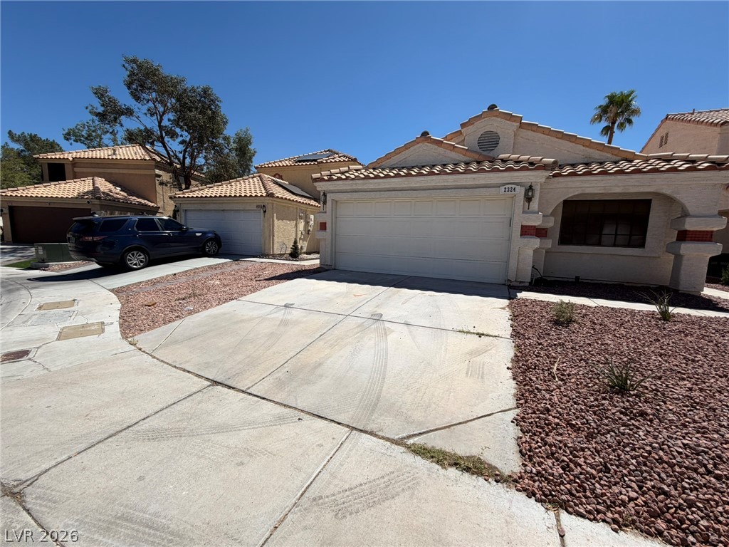 2324 Chapman Hill Drive Property Photo 2